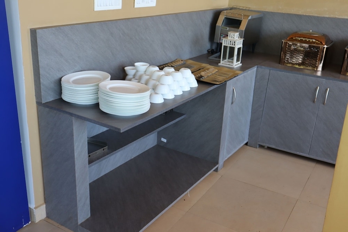 Imagen del bar/restaurante del Hotel Sun In Sea Beach Resort. Foto 5