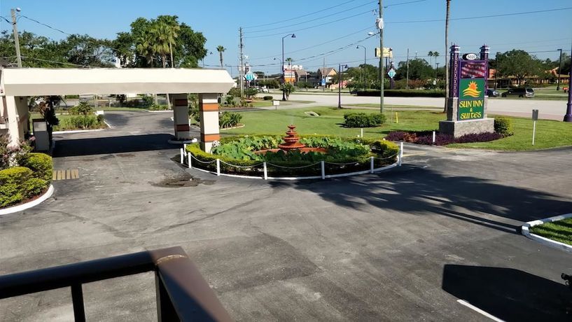 Imagen general del Hotel Sun Inn And Suites. Foto 2