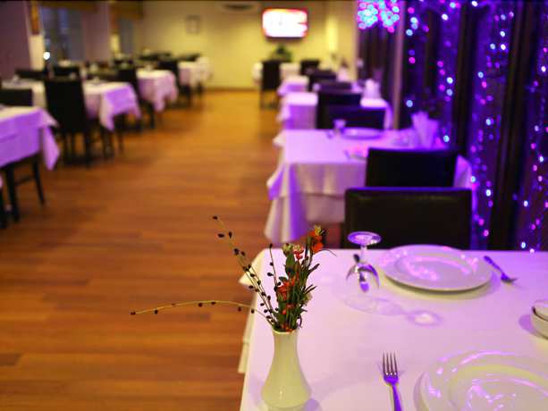 Imagen del bar/restaurante del Hotel Sun Inn, Iskenderun. Foto 6