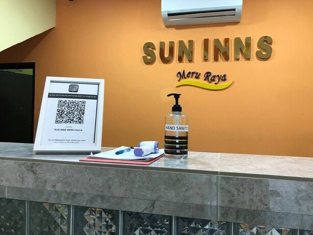 Imagen de los interiores del Hotel Sun Inns Meru Raya. Foto 31