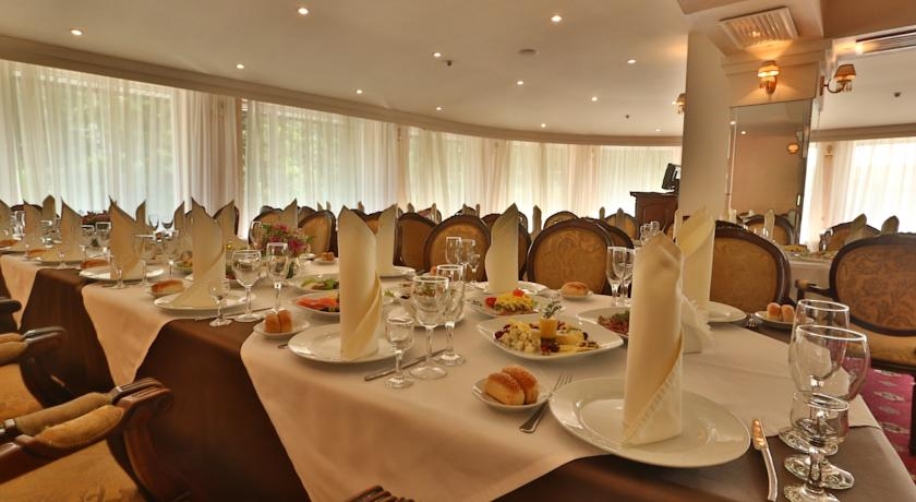 Imagen del bar/restaurante del Hotel Sun, Irkutsk. Foto 2