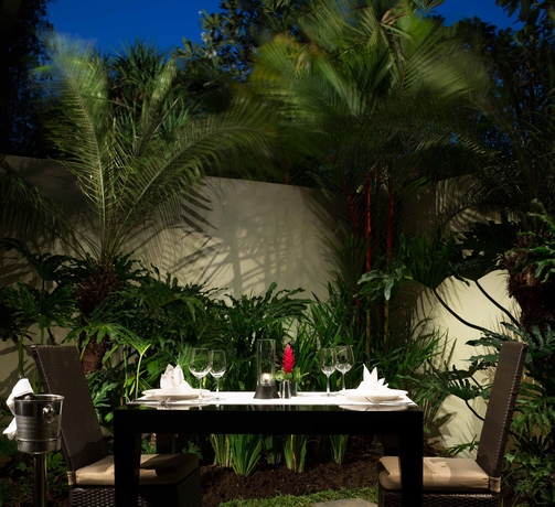 Imagen del bar/restaurante del Hotel Sun Island Boutique Villas and Spa Seminyak - Chse Certified. Foto 2