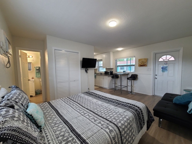 Imagen de la habitación del Hotel Sun Island Motel. Foto 4