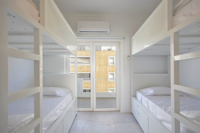 Imagen de la habitación del Hotel Sun Lovers Hostel. Foto 11