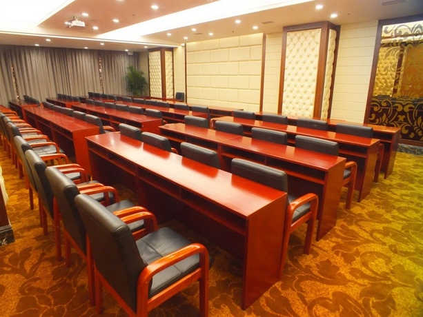 Imagen de los interiores del Hotel Sun Moon Lake, DALIAN. Foto 12