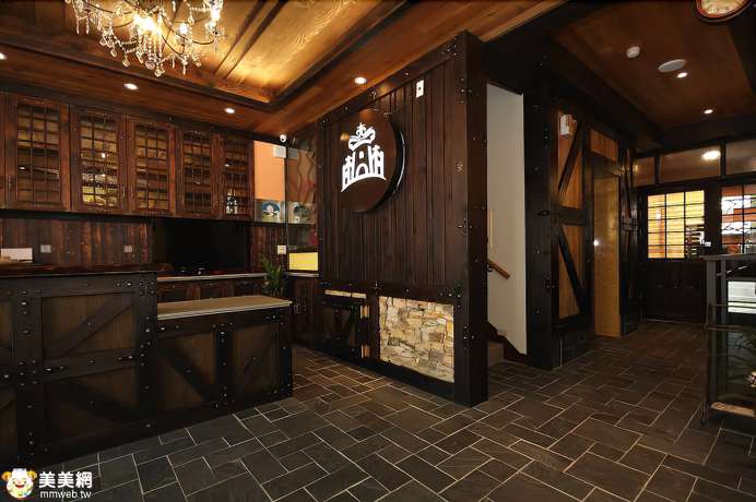 Imagen de los interiores del Hotel Sun Moon Lake Youngquan Hotels. Foto 19
