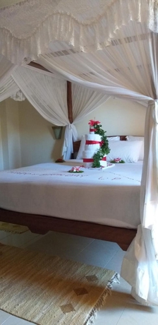 Imagen de la habitación del Hotel Sun N Sand Beach Resort. Foto 3
