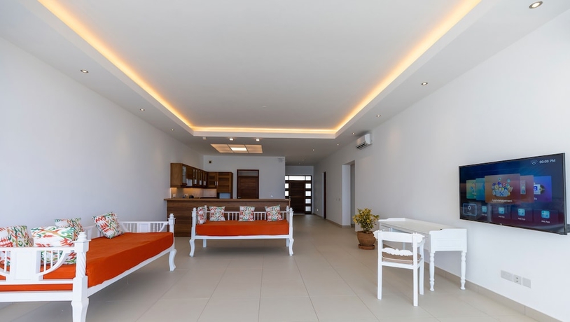 Imagen de la habitación del Hotel Sun N Sand Beach Resort. Foto 10
