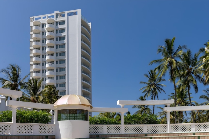 Imagen general del Hotel Sun N Sand Beach Resort. Foto 1