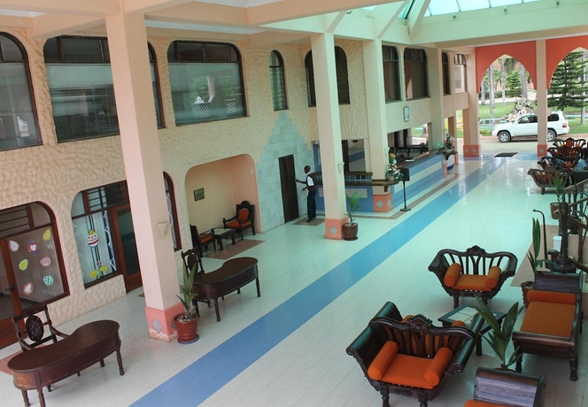 Imagen de los interiores del Hotel Sun N Sand Beach Resort. Foto 17