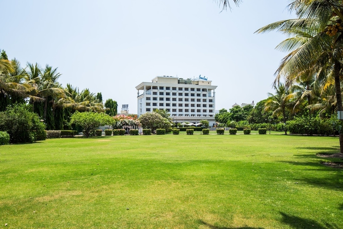 Imagen de los exteriores del Hotel Sun N Sand Shirdi. Foto 13