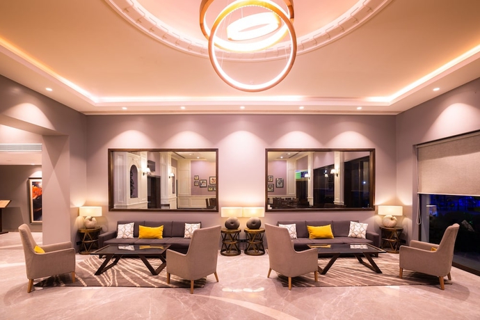 Imagen de los interiores del Hotel Sun N Sand Shirdi. Foto 14