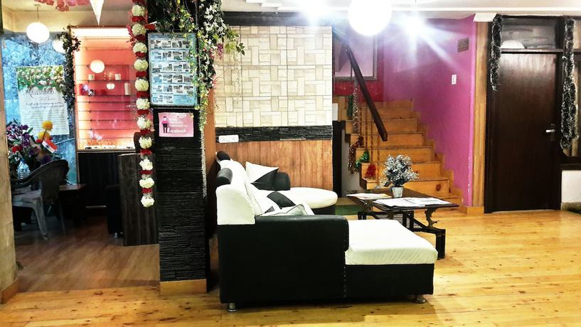 Imagen de los interiores del Hotel Sun N Snow Mussoorie. Foto 18