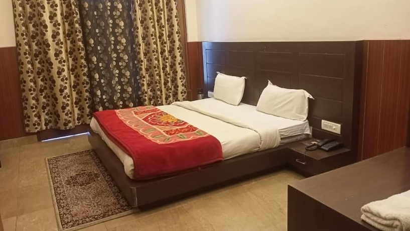 Imagen de la habitación del Hotel Sun N Star. Foto 12