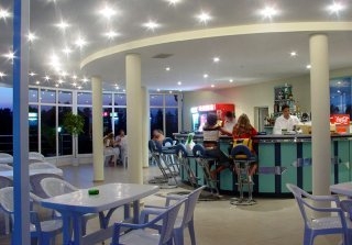 Imagen del bar/restaurante del Hotel Sun North City. Foto 3