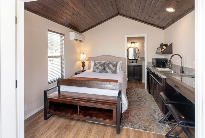 Imagen de la habitación del Hotel Sun Outdoors Paso Robles. Foto 20