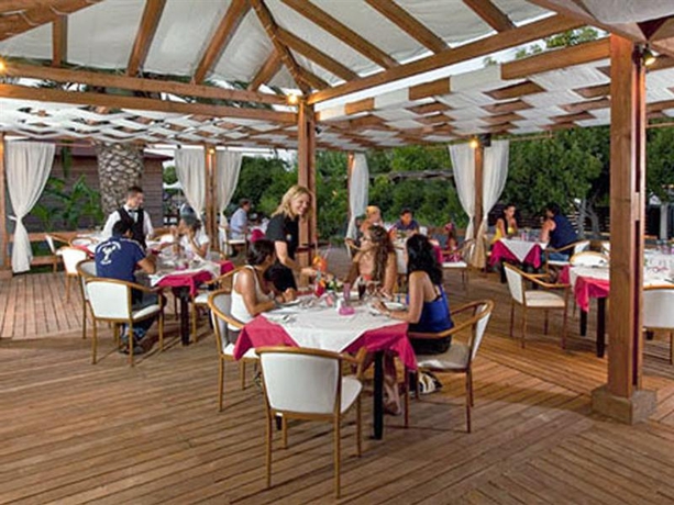 Imagen general del Hotel Sun Palace, PSALIDI. Foto 6