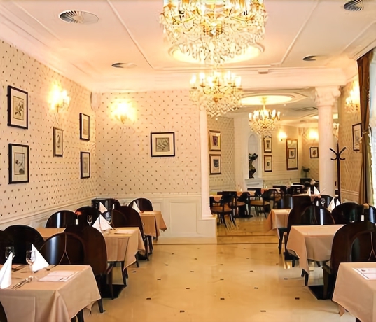 Imagen del bar/restaurante del Hotel Sun Palace Wellness. Foto 4