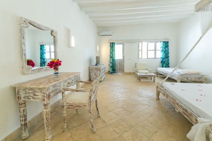 Imagen de la habitación del Hotel Sun Palm Beach Resort. Foto 10