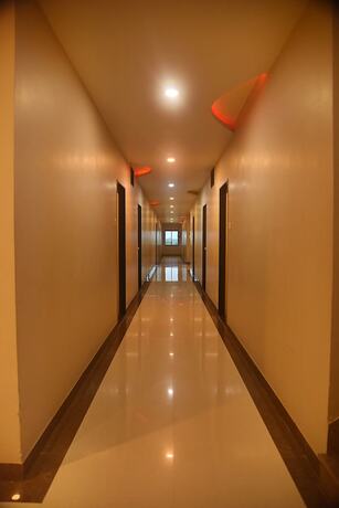 Imagen general del Hotel Sun Plaza, Somnath. Foto 9