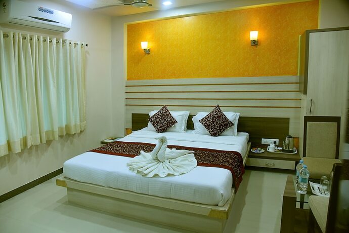 Imagen de la habitación del Hotel Sun Plaza, Somnath. Foto 12