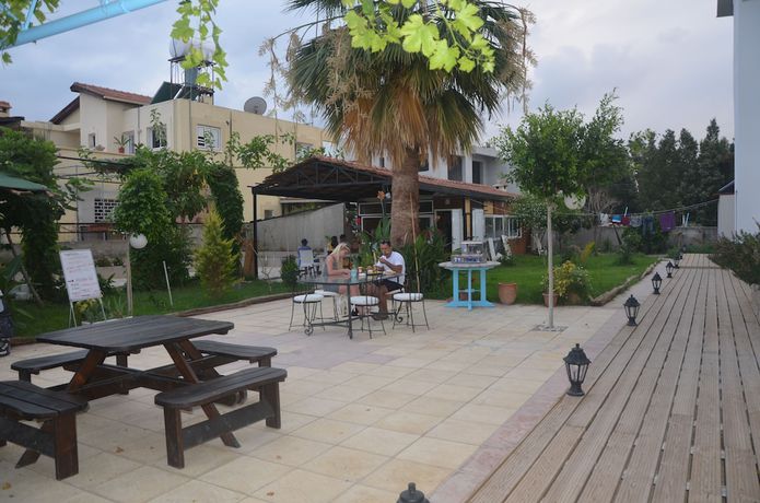 Imagen del bar/restaurante del Hotel Sun Rays. Foto 3