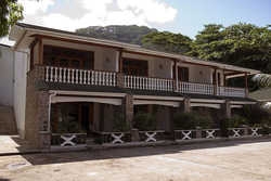 Imagen de los exteriores del Hotel Sun Resort. Foto 6