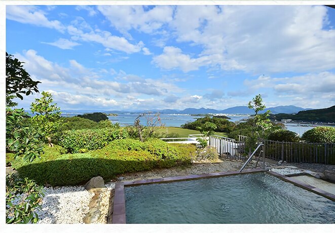 Imagen de la piscina del Hotel Sun Resort Shirahama. Foto 30