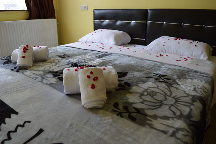 Imagen de los exteriores del Hotel Sun Rise, Vorst / Forest. Foto 13