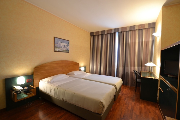 Imagen de la habitación del Hotel Sun, Rubiera. Foto 6