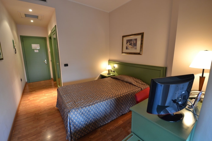 Imagen de la habitación del Hotel Sun, Rubiera. Foto 7