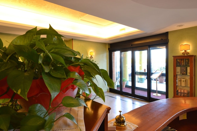 Imagen de los interiores del Hotel Sun, Rubiera. Foto 15