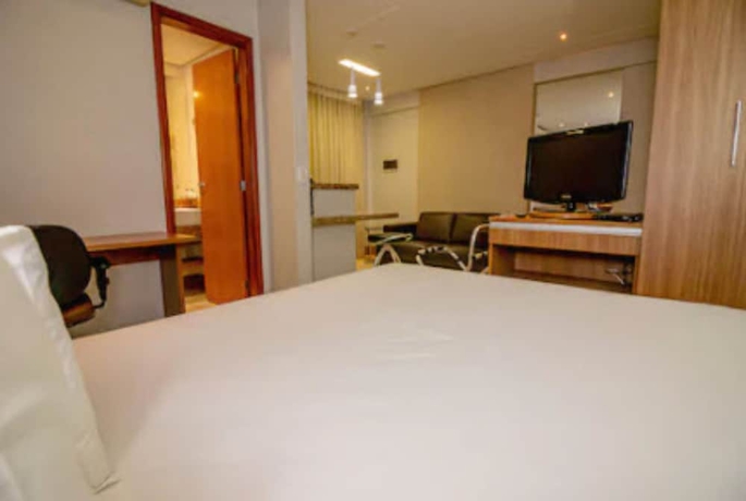 Imagen de la habitación del Hotel Sun Square Suites. Foto 3