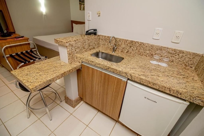 Imagen de la habitación del Hotel Sun Square Suites. Foto 10