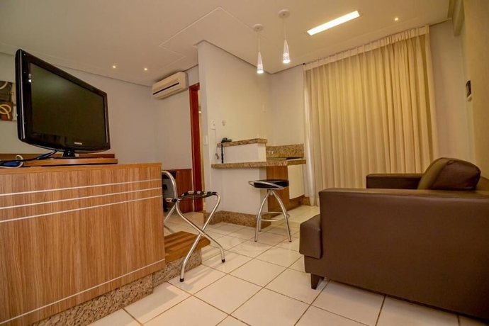 Imagen de la habitación del Hotel Sun Square Suites. Foto 14