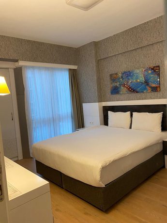 Imagen de la habitación del Hotel Sun Suit. Foto 9