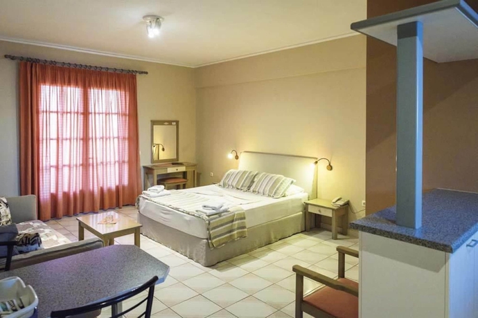 Imagen de la habitación del Hotel Sun Village, Chios. Foto 9
