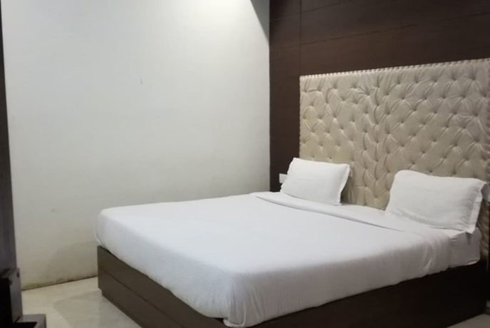 Imagen de la habitación del Hotel Sun Village Resort. Foto 11
