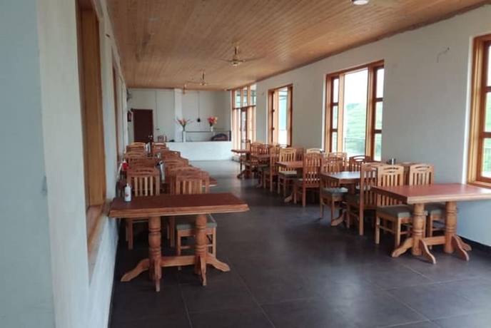 Imagen del bar/restaurante del Hotel Sun Village Resort. Foto 5