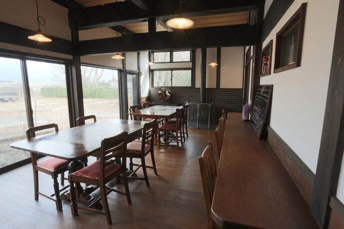 Imagen del bar/restaurante del Hotel Sun and Moon Club. Foto 15