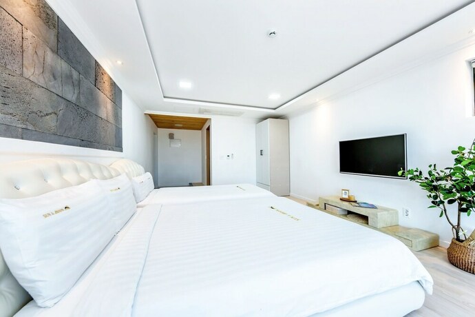 Imagen de la habitación del Hotel Sun and Moon Resort. Foto 13
