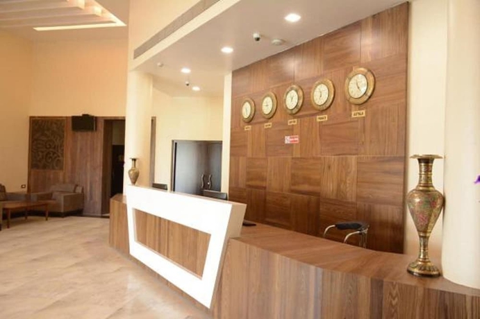 Imagen de los interiores del Hotel Sun and Resort. Foto 17