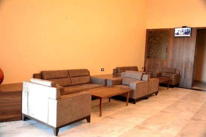 Imagen de los interiores del Hotel Sun and Resort. Foto 18