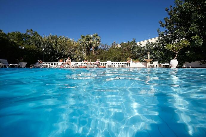 Imagen general del Hotel Sun and Sea Apartments. Foto 3