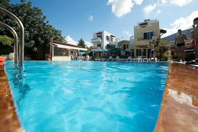 Imagen general del Hotel Sun and Sea Apartments. Foto 8