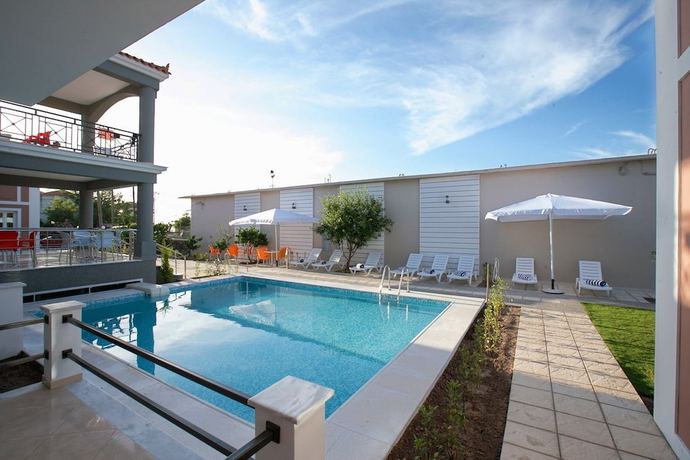 Imagen de la piscina del Hotel Sun and Sea Luxury. Foto 20