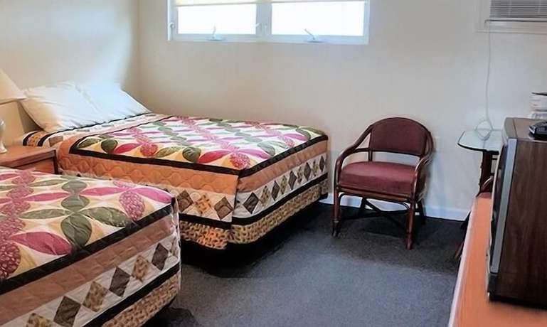 Imagen de la habitación del Hotel Sun and Surf Motel. Foto 4