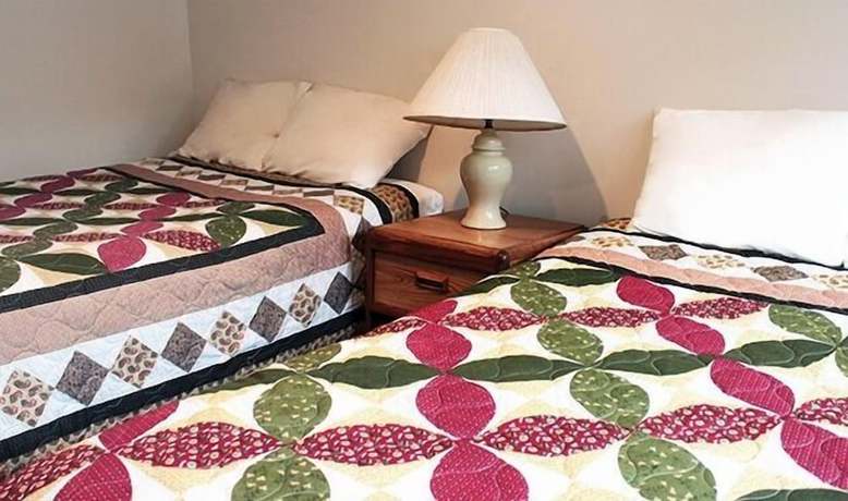 Imagen de la habitación del Hotel Sun and Surf Motel. Foto 5