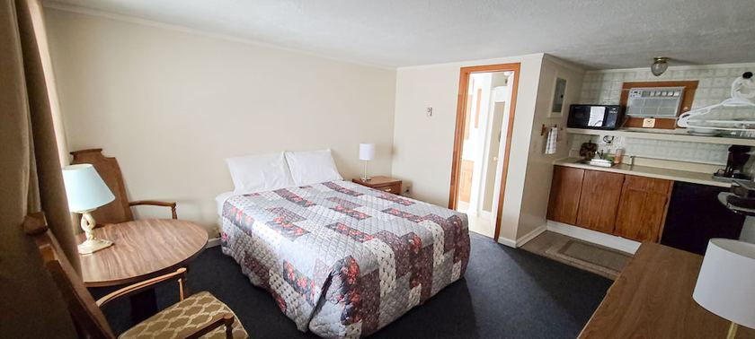 Imagen de la habitación del Hotel Sun and Surf Motel. Foto 8