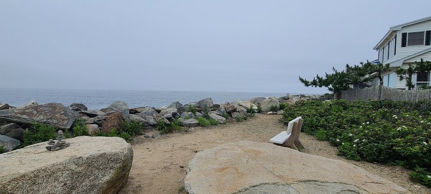 Imagen de los exteriores del Hotel Sun and Surf Motel. Foto 13